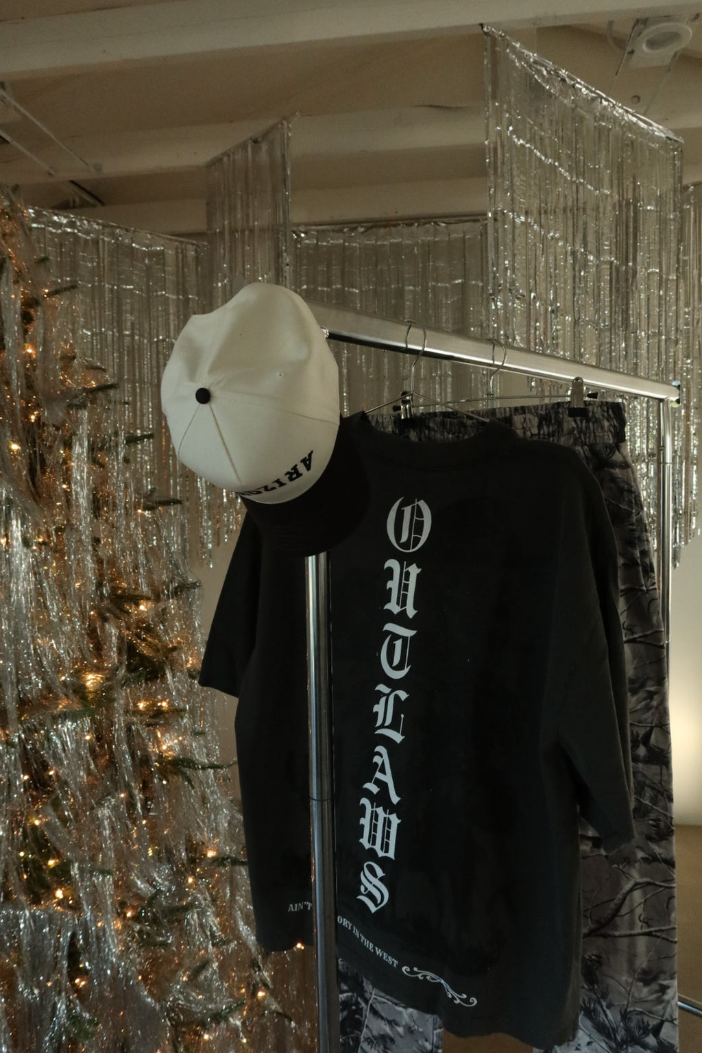 Arizona Outlaw - #004